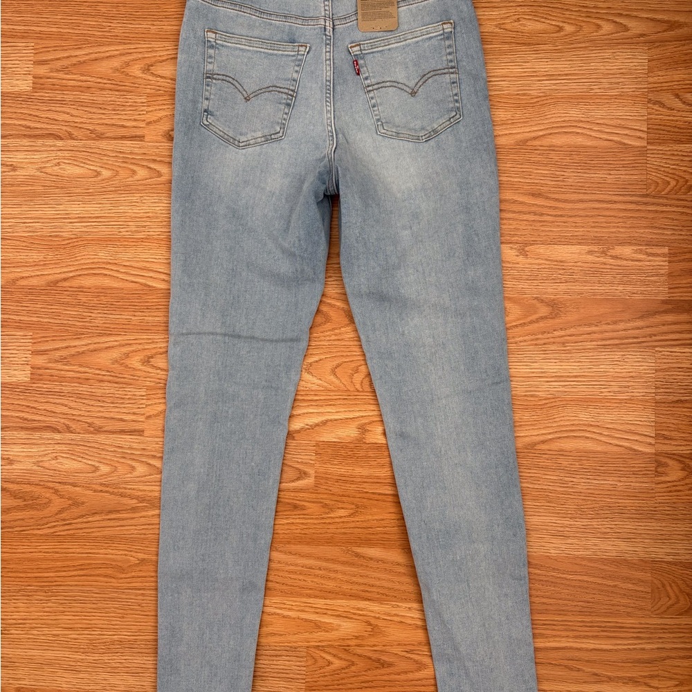 Levi's Women's 720 High-Rise Super Skinny Jeans Light Wash - Picture 7 of 8